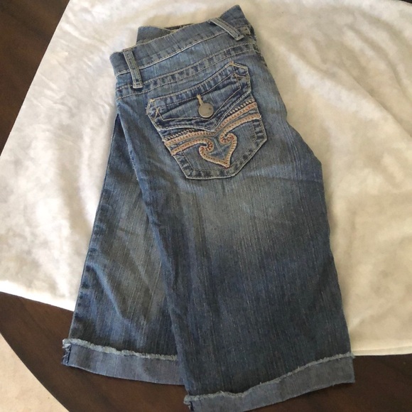 SP bohemian embroidered cuffed distressed hem bermuda jean cuffed denim shorts - Picture 1 of 11